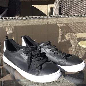 Women’s Sneakers